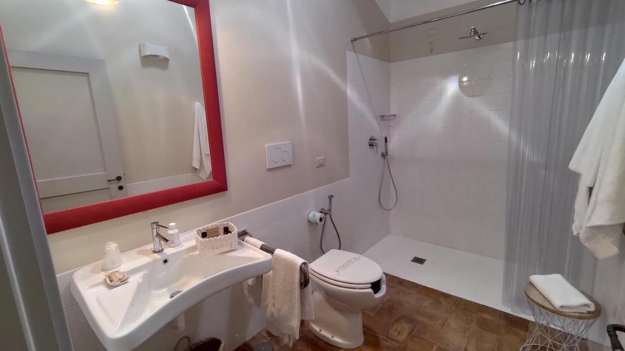 Agriturismo Poderedodici Orbetello Eksteriør billede