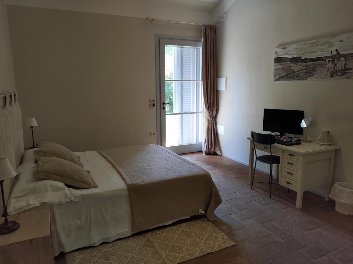 Agriturismo Poderedodici Orbetello Eksteriør billede