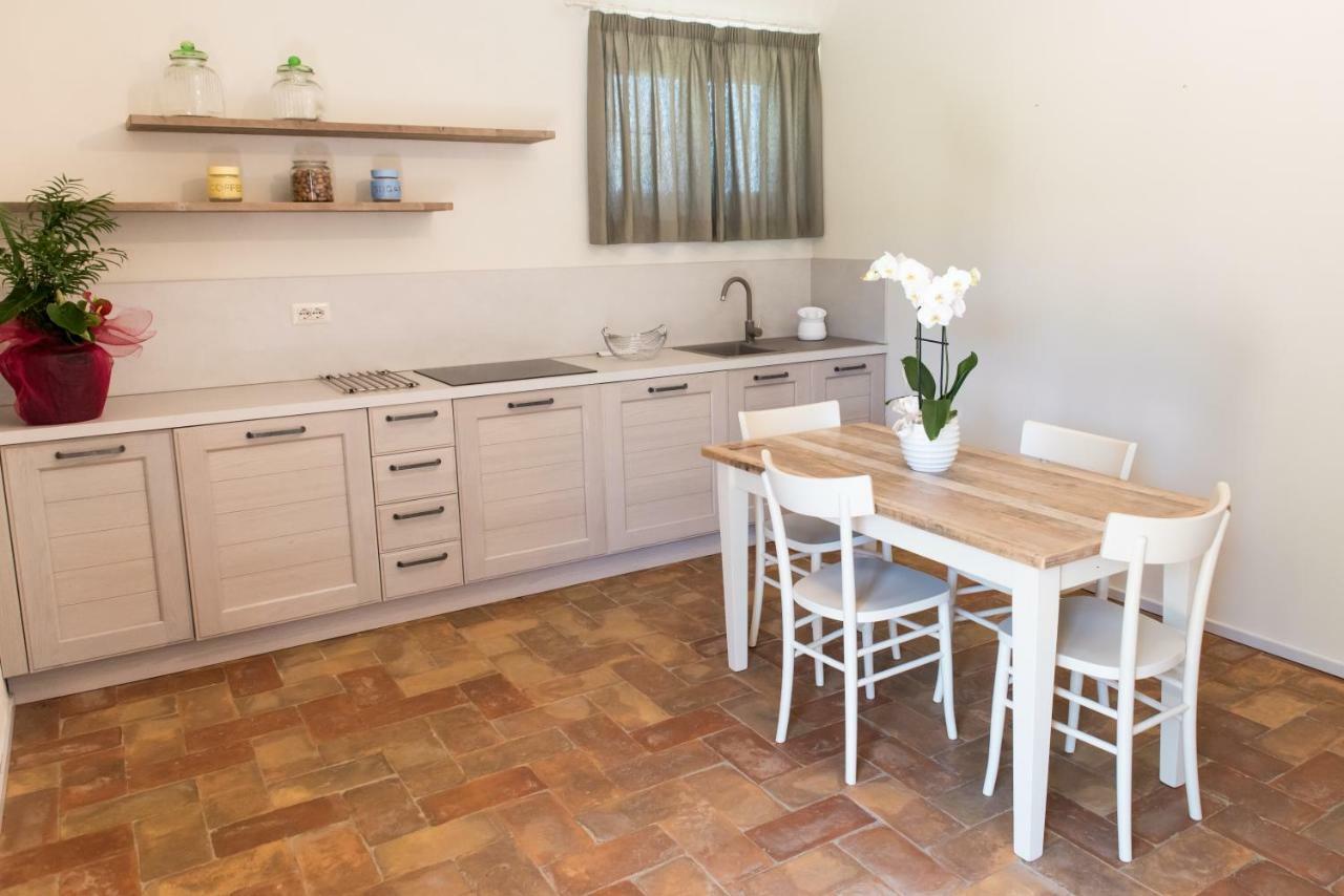 Agriturismo Poderedodici Orbetello Eksteriør billede